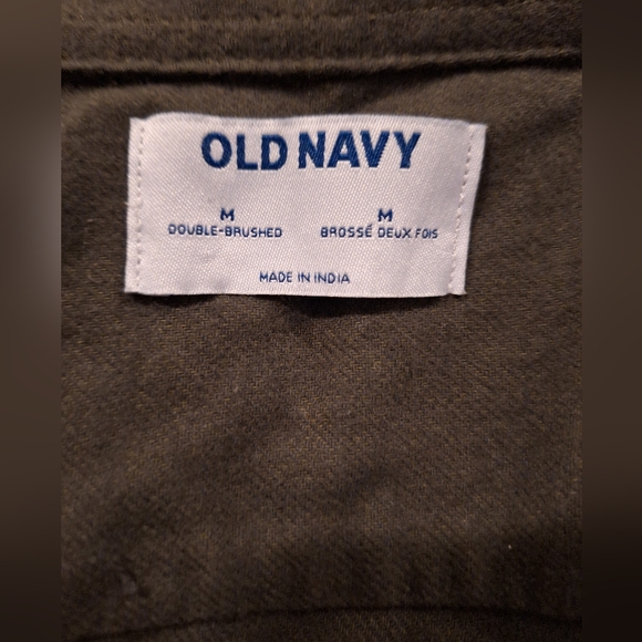 Men's Old Navy Button up Shirt - Dark Green/Olive Size Medium - Picture 2 of 4